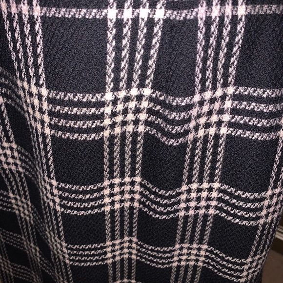 Black and white pencil skirt by Georgiou size 12 - Picture 3 of 5